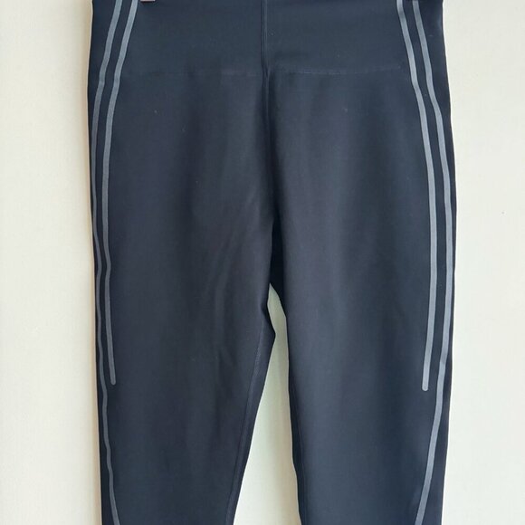 Fabletics Black Define reflective stripe leggings L - Picture 3 of 5